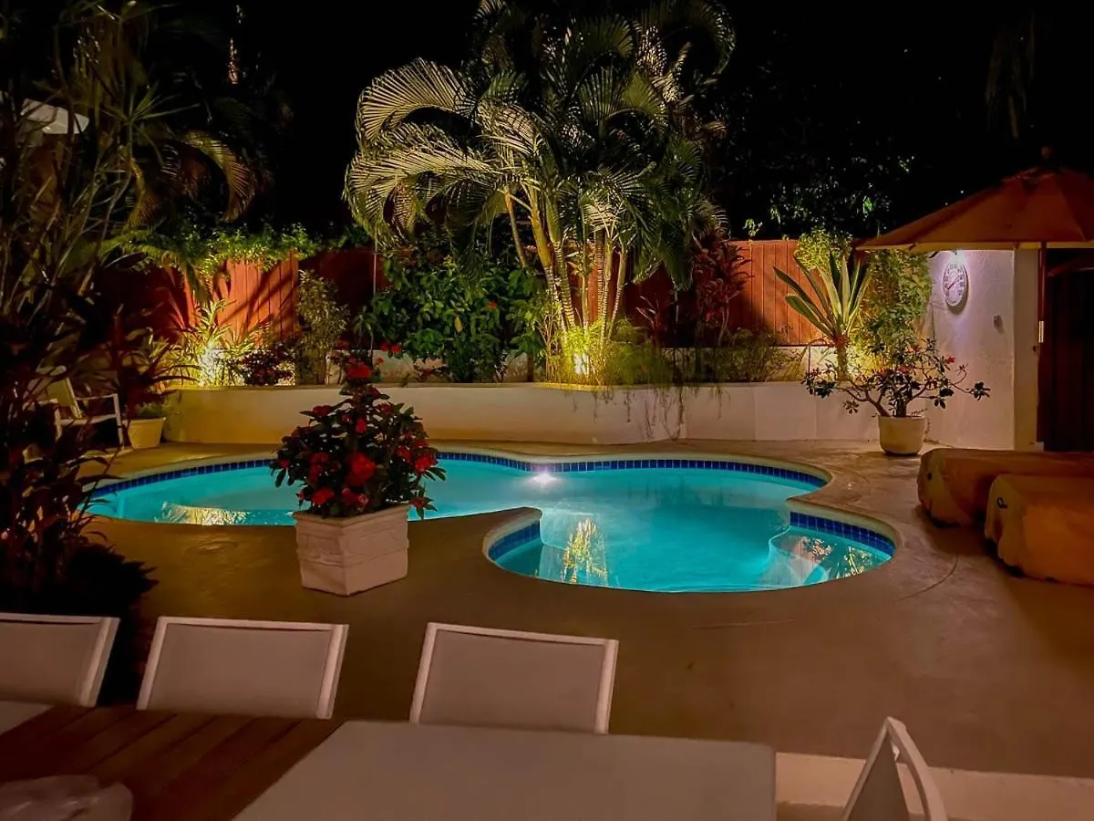 Ferienhaus Beachcomber Home Saint James Barbados